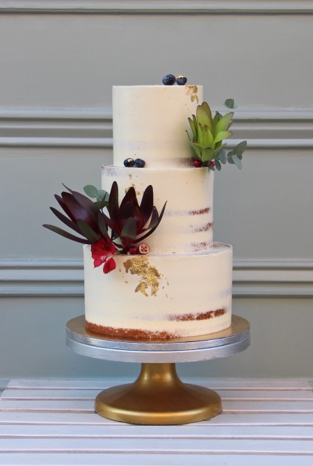 Naked cake - proteával, aranyfüsttel