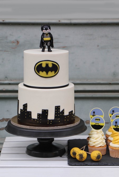 Batman torta, cupcake és cake pop