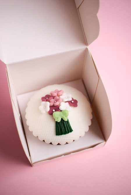 1-BOX CUPCAKE DÍSZDOBOZBAN 3790 HUF