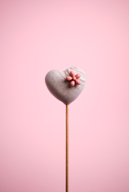 Szív alakú Cake Pop Nőnapi lila 1 590 HUF