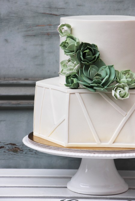 Geometrikus esküvői torta