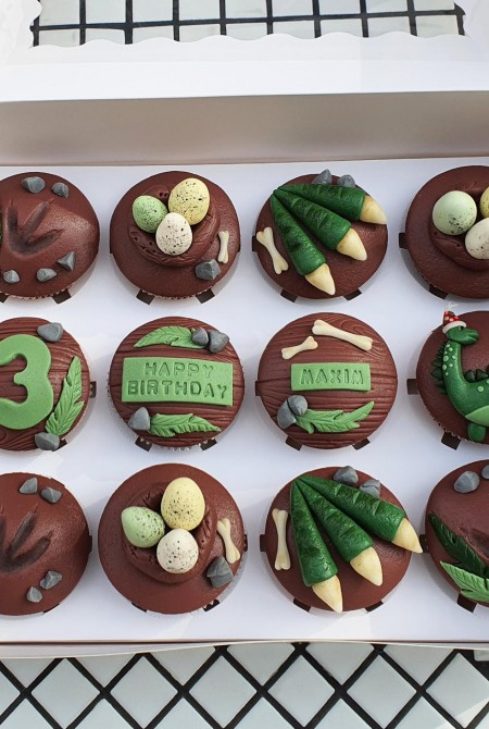 Dínós cupcake 12-BOX