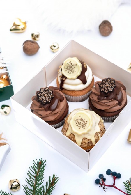 4. Karácsonyi cupcake csokidísszel 4-BOX 7 660Ft