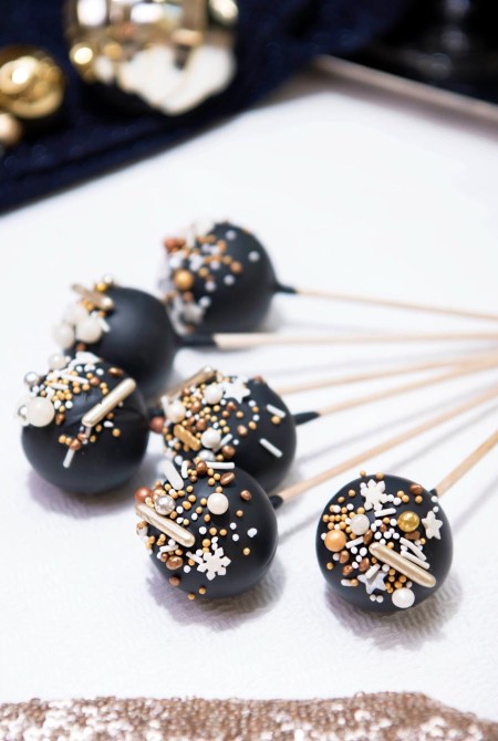 Szilveszteri (New Year's  Eve) Fekete Cake pop -  890Ft/db
