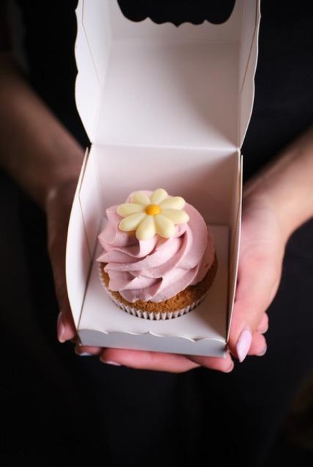1-BOX Anyák napi cupcake díszdobozban 2 590 HUF